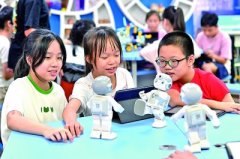 天津市尝试中学校长婷说道 